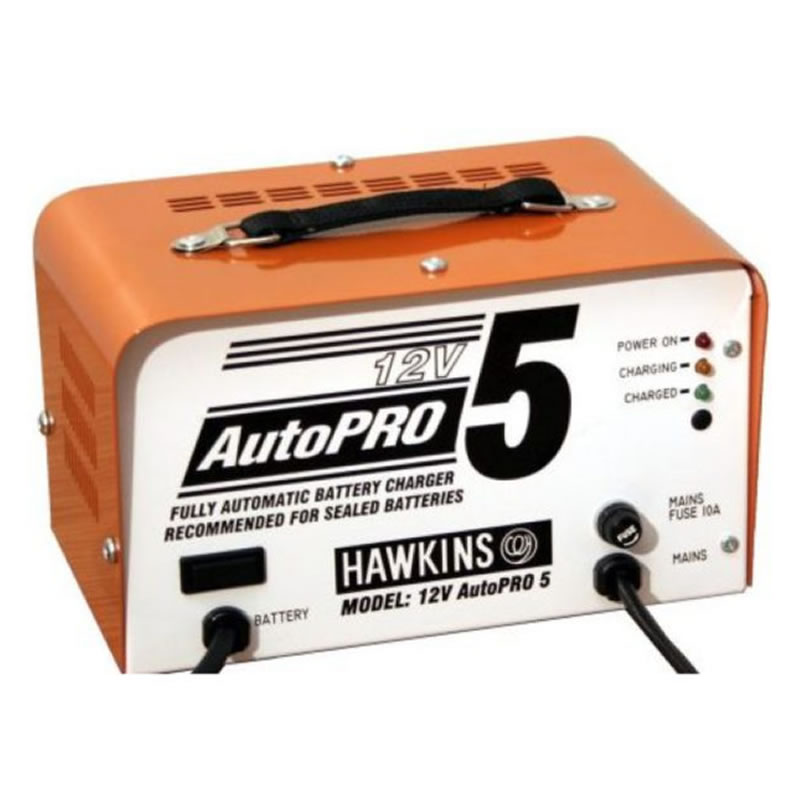 BATTERY CHARGER 12 VOLTS 5 AMPS AUTO